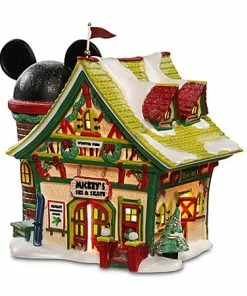 Brand new 👏 Buy 💯 Disney 🎅 🎅 Christmas Village - Mickey's Ski And Skate Chalet - Light Up Building 😀 😍
