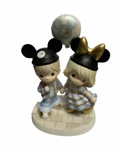 Budget 👍 Brand new 😍 Disney Precious Moments Figure - Walt Disney World Anniversary Couple 🎁 ⌛